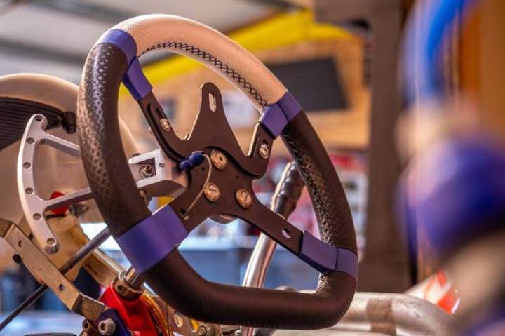 Nous organisons des événements de karting pour groupes et familles.