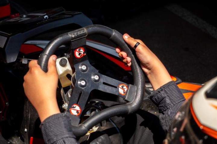 Nous louons des karts adaptés à tous les niveaux de pilotes.