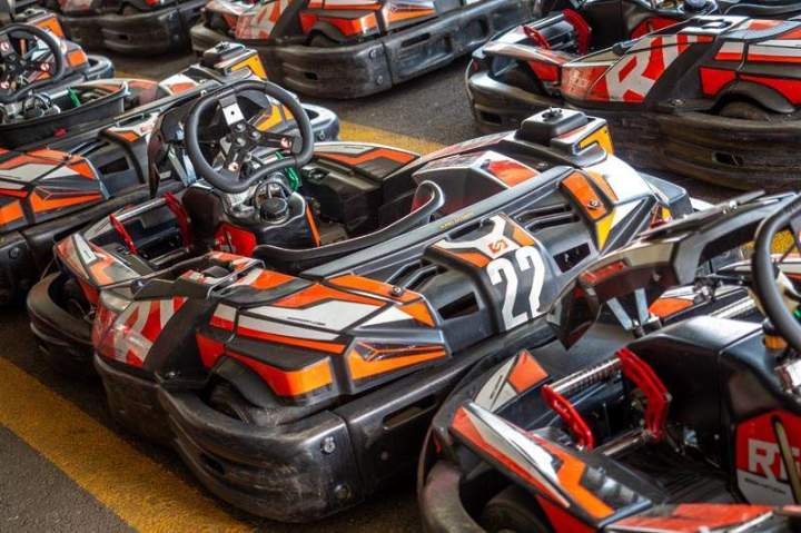 Nous louons des karts adaptés à tous les niveaux de pilotes.